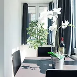 Апартаменты Hitrental Wiedikon *