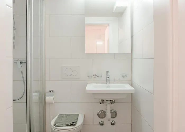 Hitrental Wiedikon Apartament *